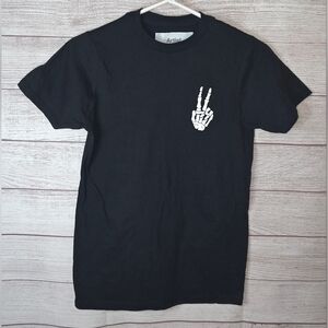 Artist Union Clothing Co. Skeleton Hand Graphic Tee Size Small